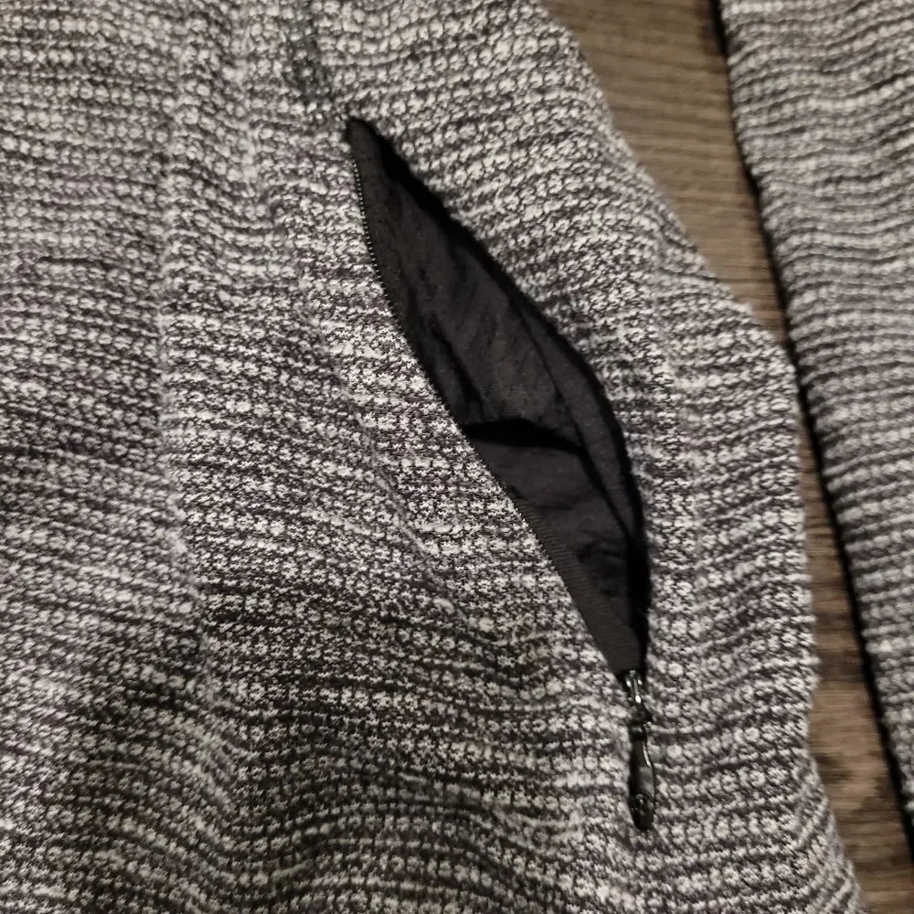 Lululemon Athletica Black and White Knit Quarter Zip Pullover 8 Activewear